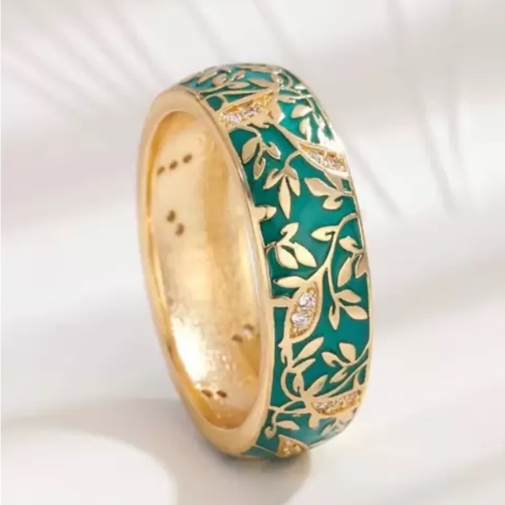 Elegant Real Gold Plated and Green Leaf Pattern Ring / Sold
